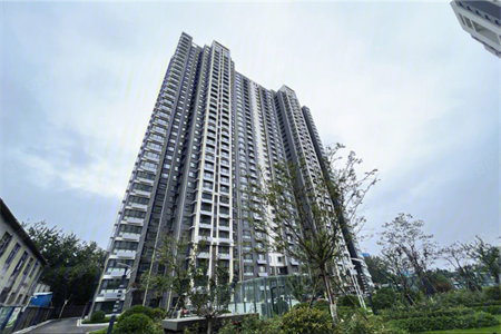 城东远航国际西区精装2室2厅多层高一楼南北通透证满两年